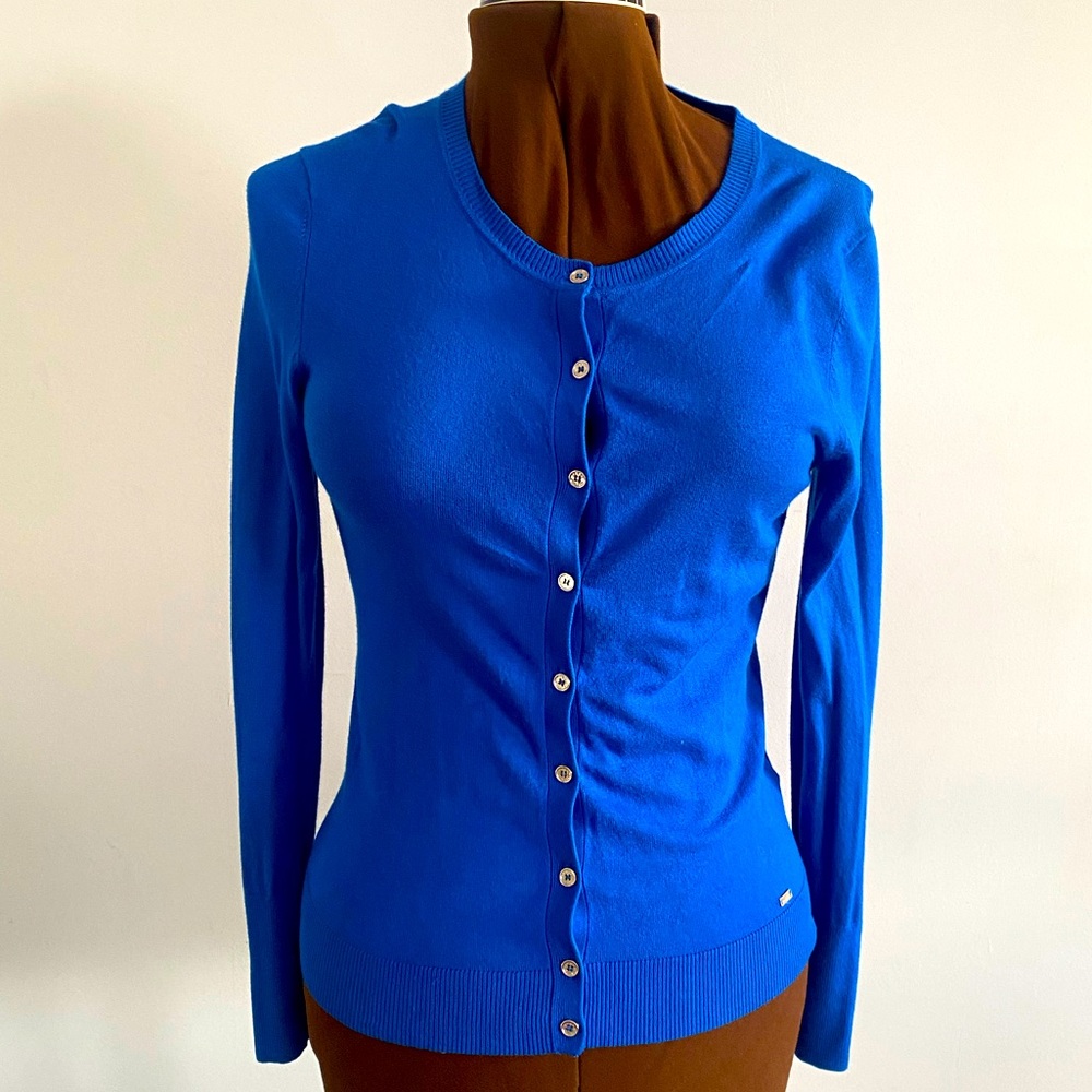 💙TOMMY HILFIGER💙Button up blue cardigan in small. Like new condition!